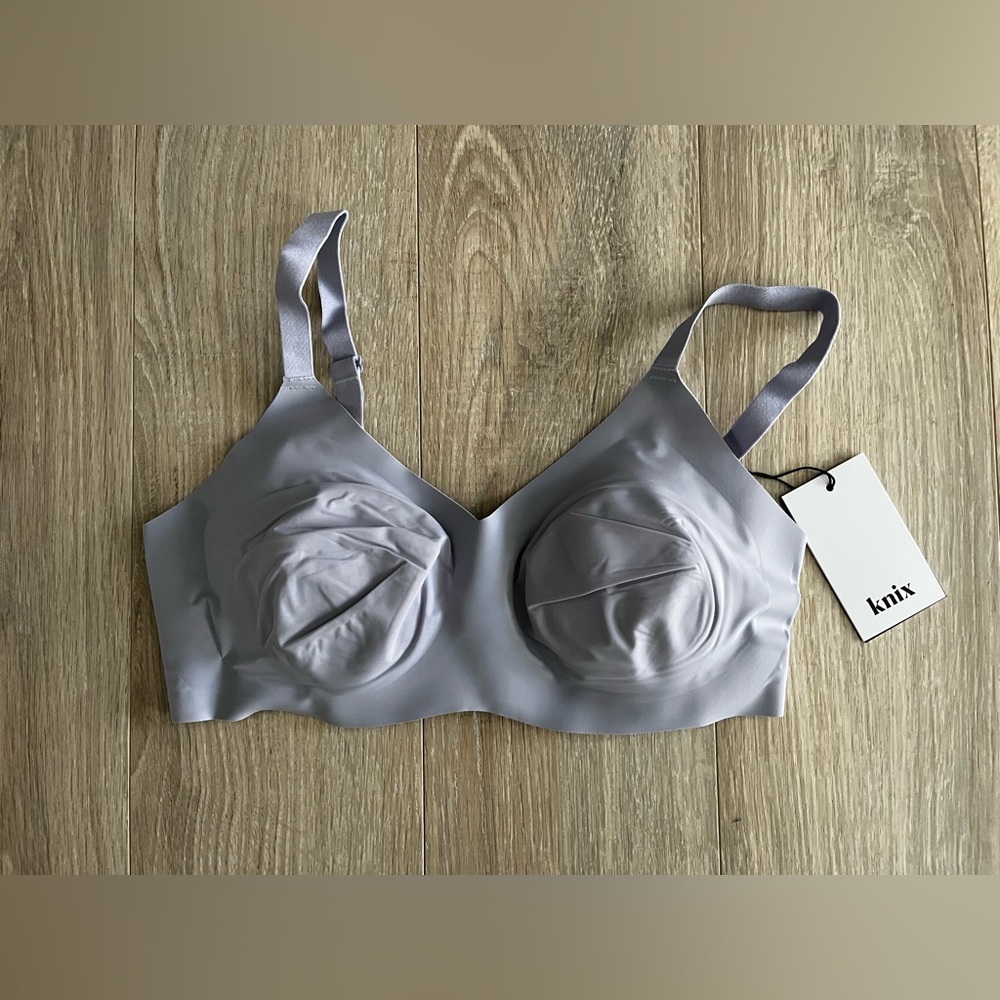 NWT Knix Women’s Thin Strap V-Neck Padded Bra Lavender - Size 4 (32/34D, 34C)